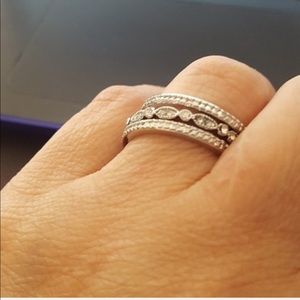 WHITE GOLD STACKS